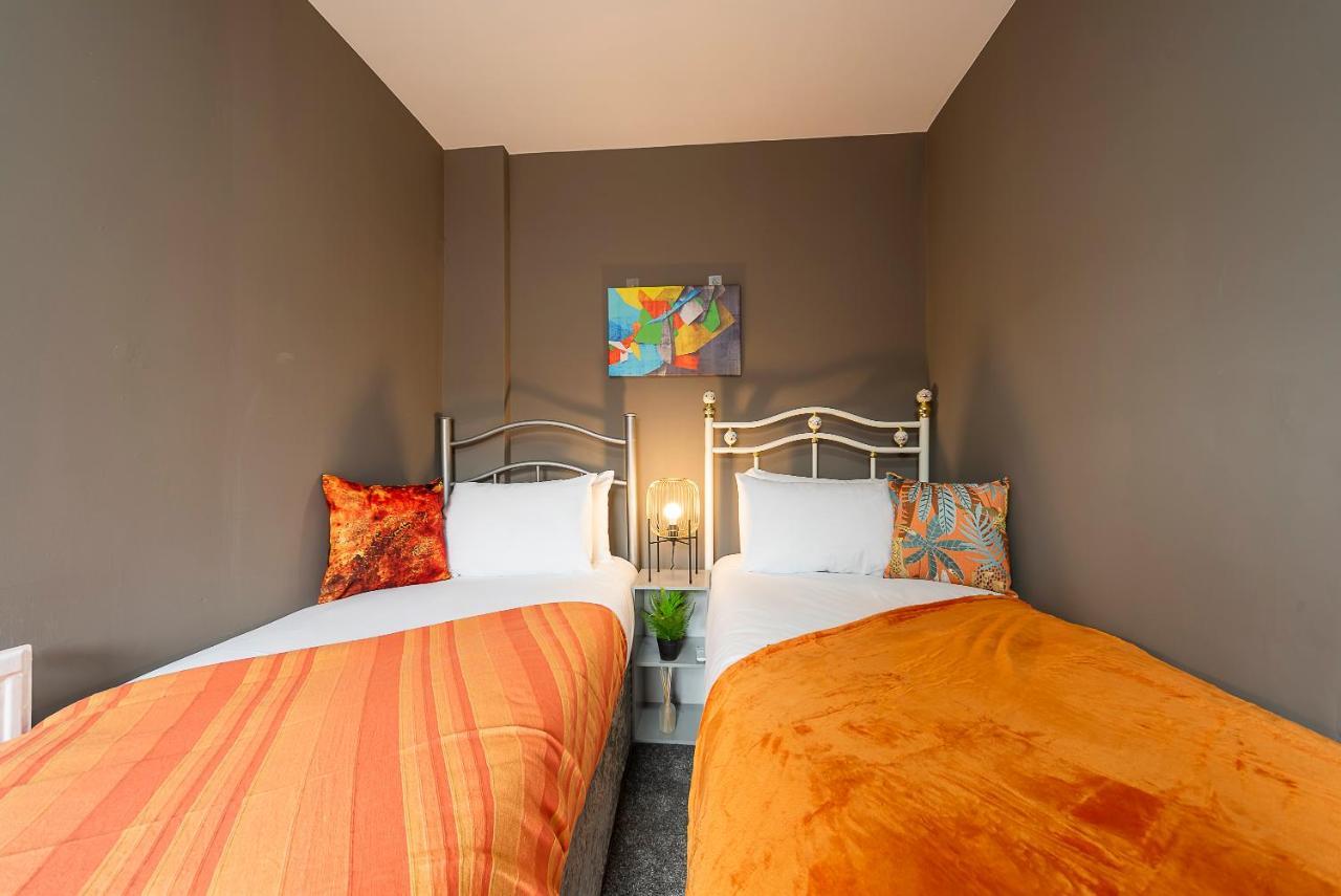 Art-Filled Bohemian 1 Bedroom Apt 2 Beds Colourful Praise Inn Apartment Kingston upon Hull Bagian luar foto